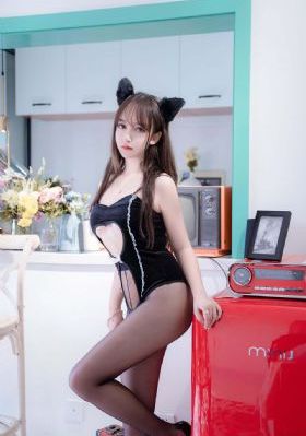 新进女职员:出差_高清免费在线播放