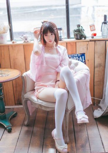 四位少妇按摩_BD英语HD高清在线观看