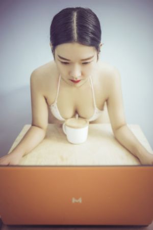 奇怪的沙龙美发_HD在线播放观看